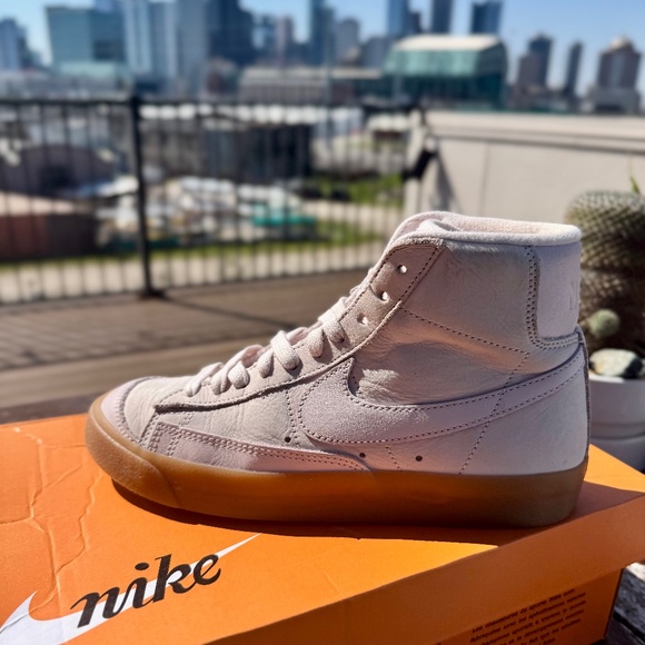 Nike Women's Blazer MID '77 PRM MF Pearl Pink/Pearl Pink, Suede leather,  Sz.7.5 - Picture 2 of 10